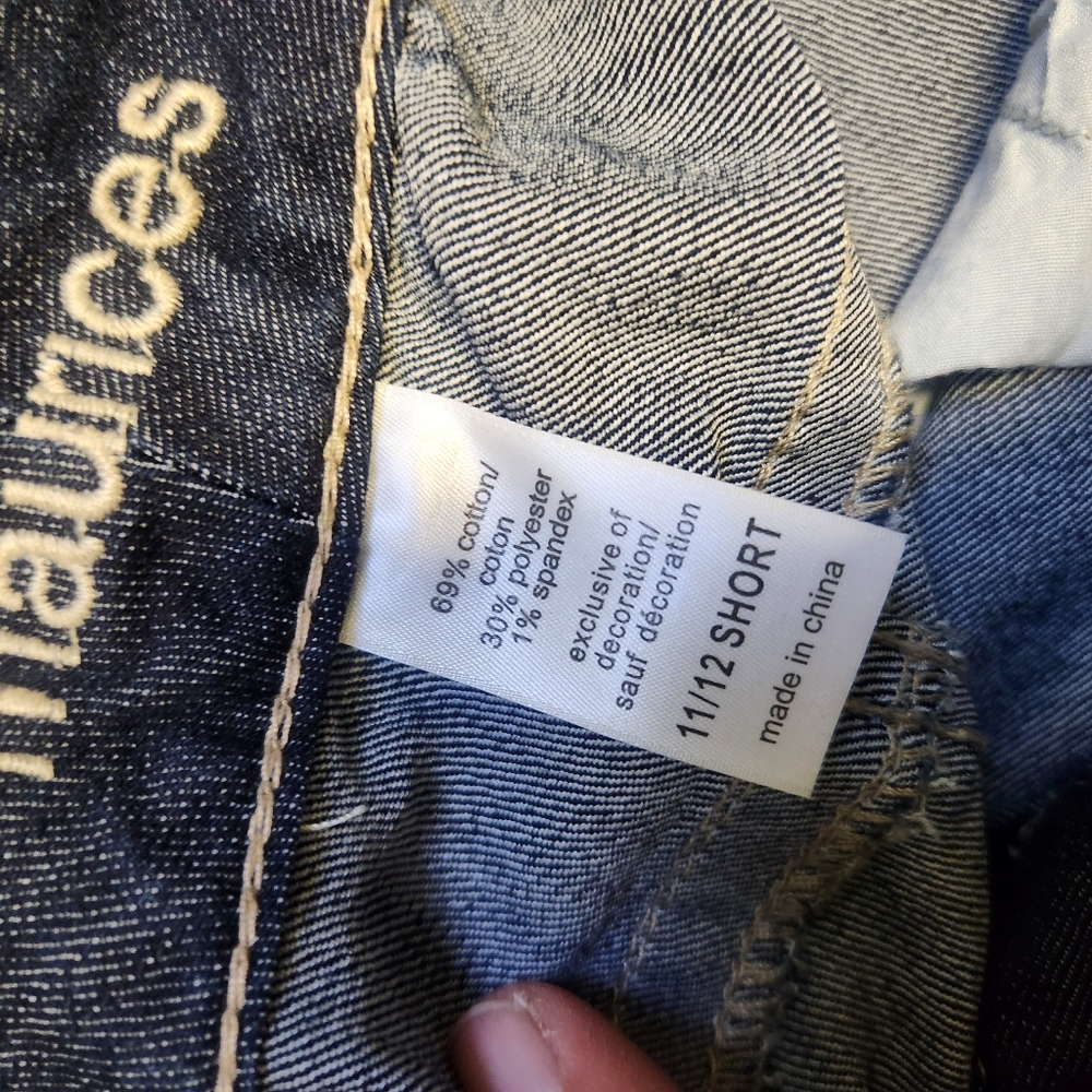 Maurices Jeans 11/12 short - Picture 3 of 3